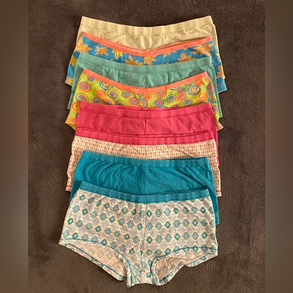BUNDLE OF 8 WOMENS BOY-SHORTS / PANTIES (M) - Picture 1 of 8